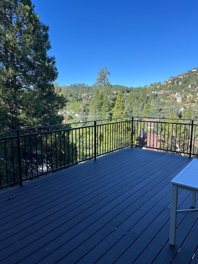 property at 965 Sandalwood Dr