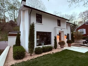 204 Datura Dr in Pittsburgh, PA - Building Photo - Building Photo