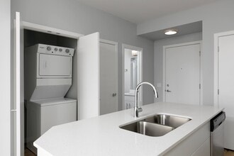2165 Benvoulin Ct in Kelowna, BC - Building Photo - Building Photo