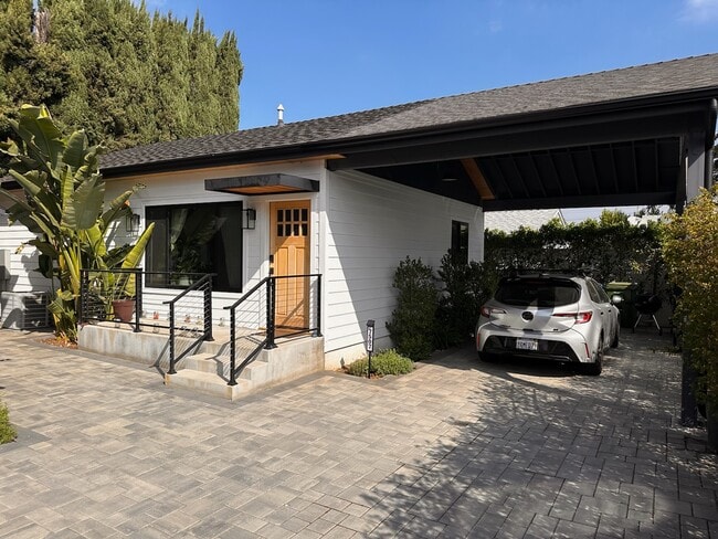 property at 7507 Hesperia Ave