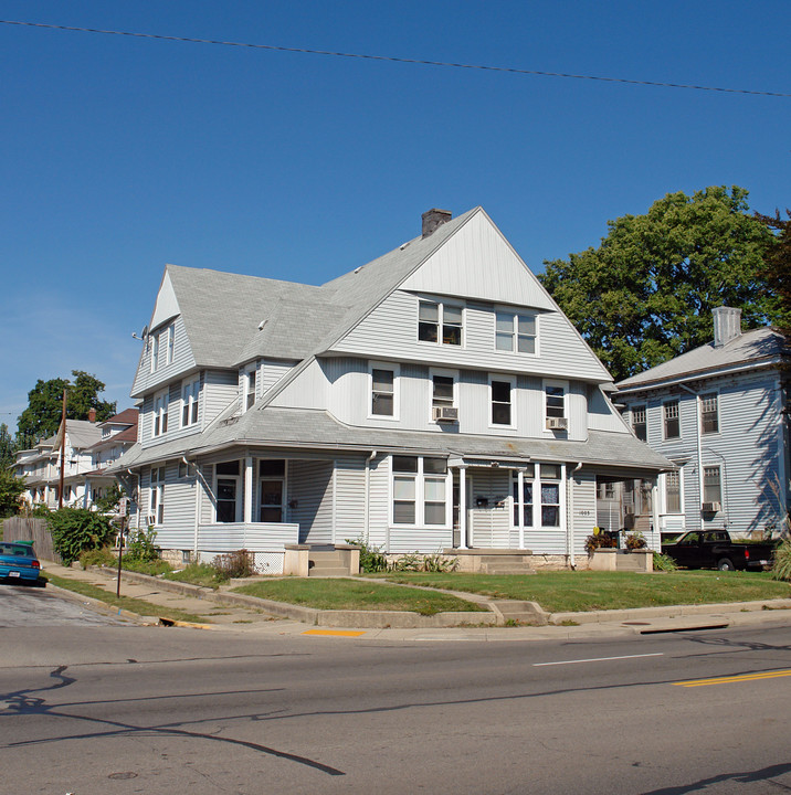 1001 N Limestone St in Springfield, OH - Foto de edificio