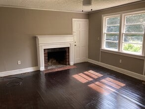 130 Crosby Cir in Greenville, SC - Building Photo - Building Photo