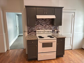 83 Arnold St in Lincoln, RI - Building Photo - Building Photo