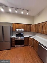 341 Barclay St, Unit a206 in Burlington, NJ - Building Photo - Building Photo