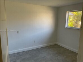 11462 Peachtree Dr-Unit -1 in Miami, FL - Building Photo - Building Photo