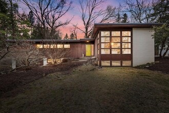1406 W Skyline Dr in Madison, WI - Building Photo - Building Photo
