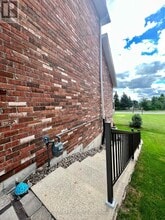 9 Moynes Ct in Kawartha Lakes, ON - Building Photo - Building Photo