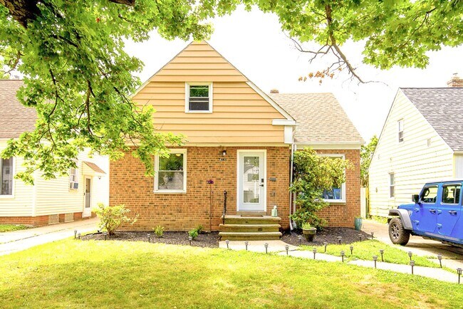 4230 Bayard Rd in South Euclid, OH - Foto de edificio - Building Photo