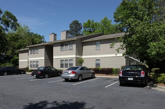 Vista Pointe Apartments in Macon, GA - Building Photo - Building Photo