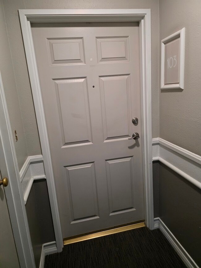 1250 S Westgate Ave, Unit #103 in Los Angeles, CA - Foto de edificio - Building Photo