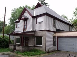 33 Prospect Ave in Gloversville, NY - Building Photo - Building Photo