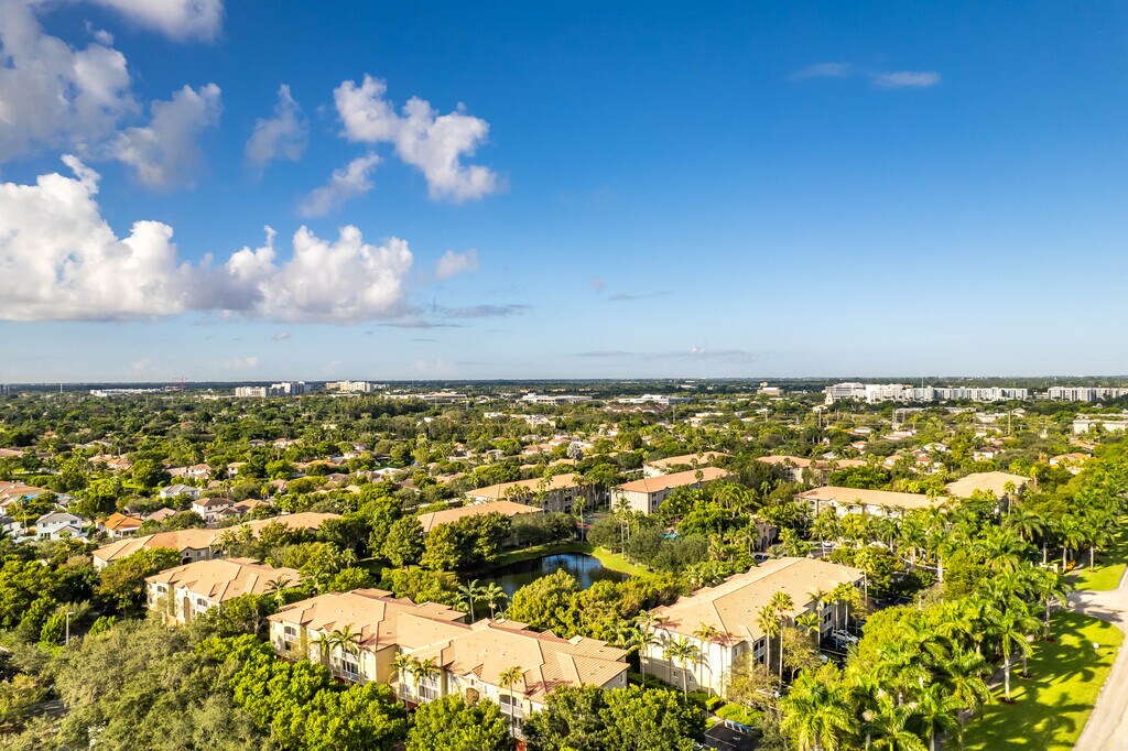 Polo Glen Apartment Homes in Plantation, FL
