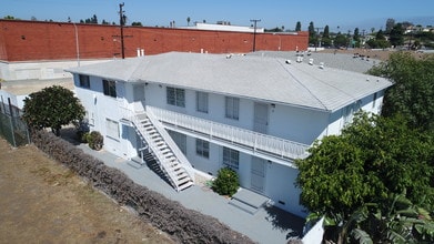 3213 Bartdon Ave in Inglewood, CA - Building Photo - Building Photo