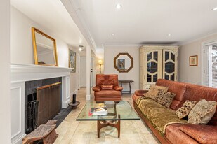 2876 W 49th Ave in Vancouver, BC - Building Photo