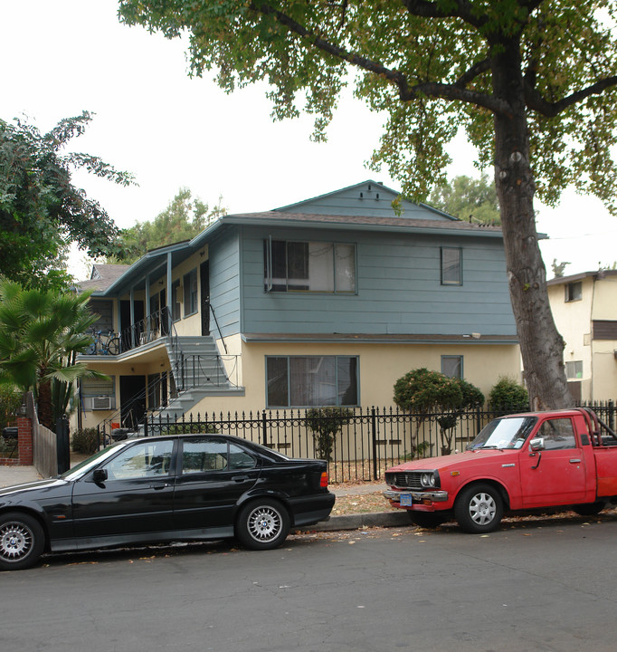 743 Worcester Ave in Pasadena, CA - Foto de edificio