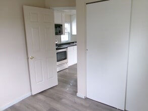 113 1/2 C St in Phoenix, OR - Building Photo - Building Photo