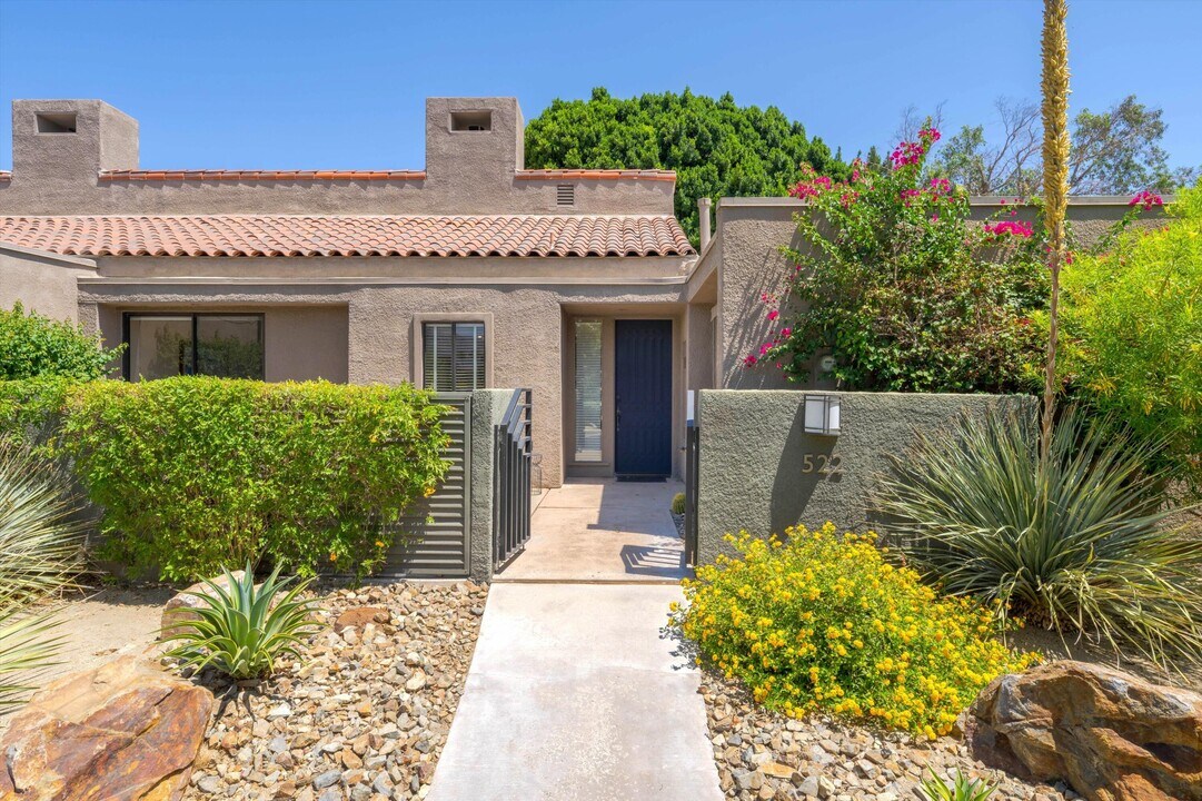 522 Desert W Dr in Rancho Mirage, CA - Building Photo