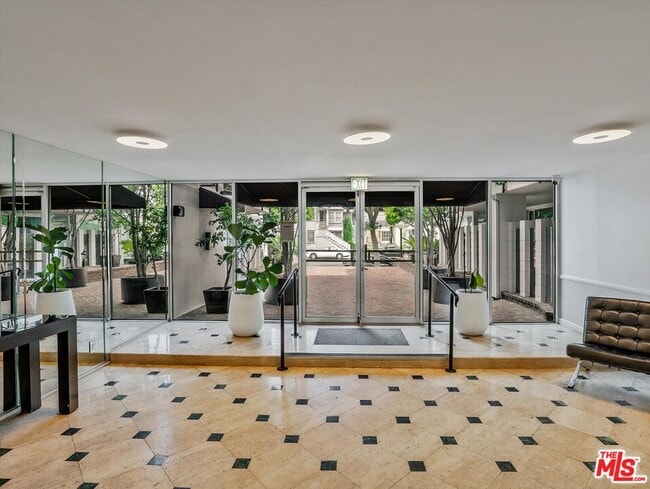 9950 Durant Dr in Beverly Hills, CA - Building Photo - Building Photo
