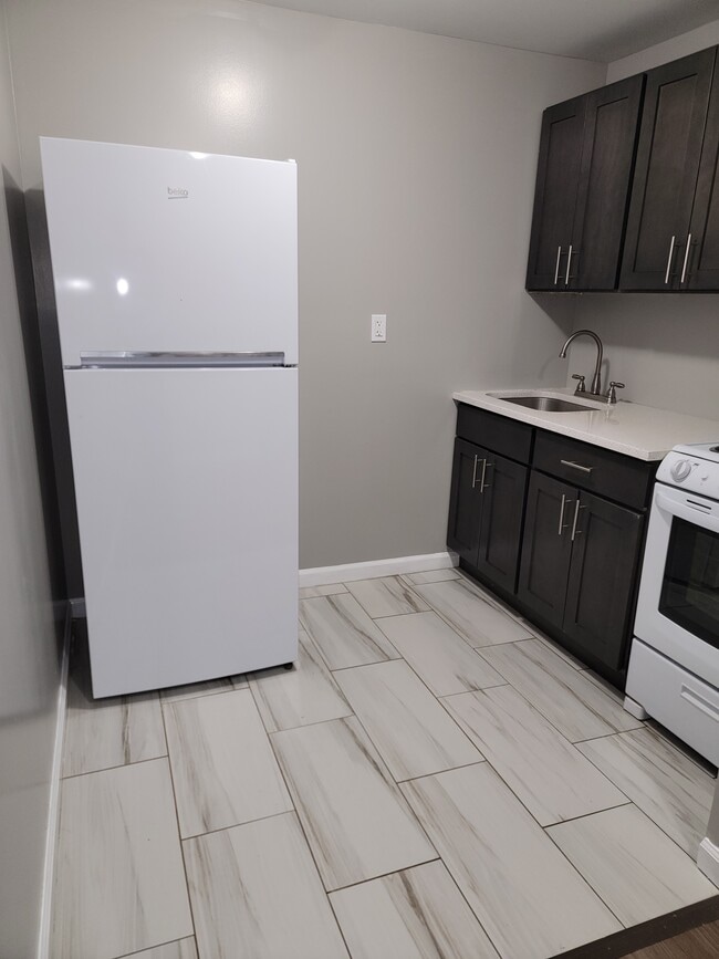 93 Benton St Rentals in Hartford, CT