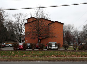 Tudor Apartments in Akron, OH - Building Photo - Building Photo