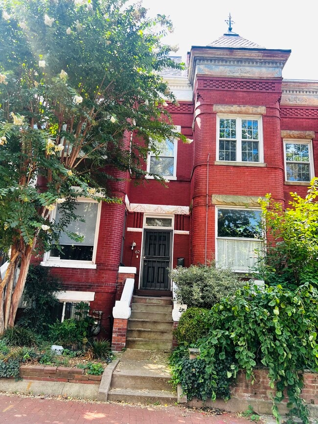 property at 62 S St NW