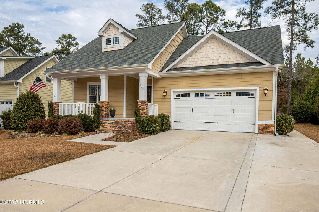 595 Legacy Lakes Way in Aberdeen, NC - Building Photo