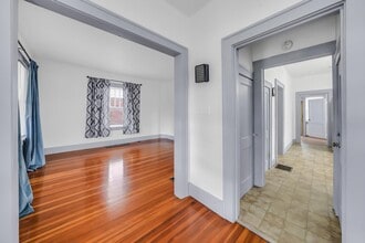 1309 St Marys Blvd in Jefferson City, MO - Building Photo - Building Photo