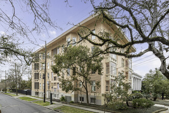 Casa Grande in New Orleans, LA - Foto de edificio - Building Photo