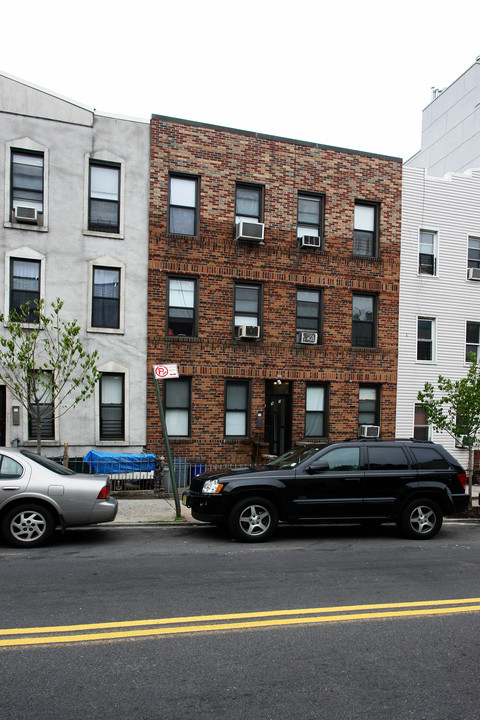 Gorgeous 2 Bed Park Slope, 20th St And 4th in Brooklyn, NY - Foto de edificio