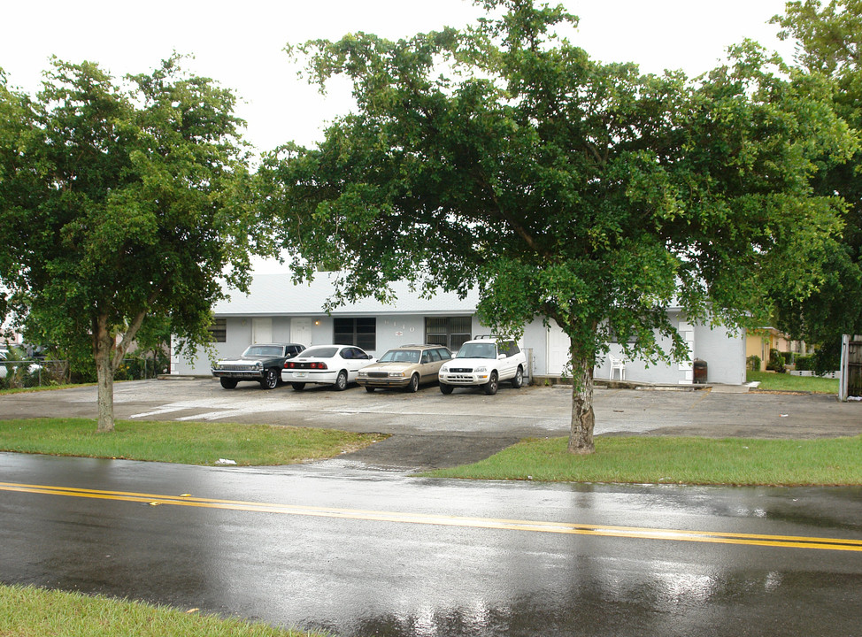 6140 SW 37th St in Miramar, FL - Building Photo