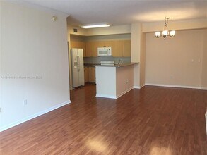 1900 Van Buren St, Unit 501B in Hollywood, FL - Building Photo - Building Photo
