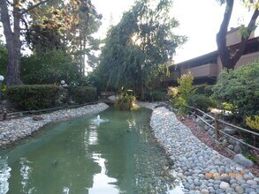 151 Buckingham Dr, Unit 297 in Santa Clara, CA - Foto de edificio - Building Photo