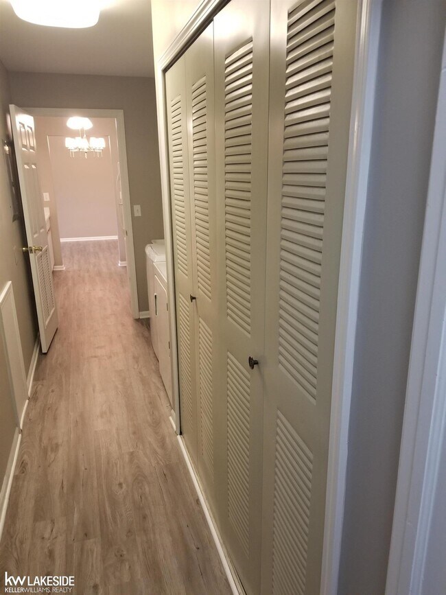 56429 Scotland Blvd in Shelby Township, MI - Building Photo - Building Photo