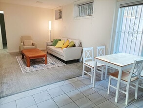 7337 Jubilee Av in Burnaby, BC - Building Photo - Building Photo