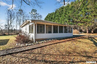 1544 31st St Ct SE in Conover, NC - Foto de edificio - Building Photo