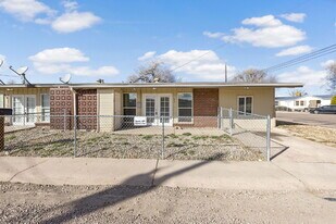 402 Sunny Ln in Fountain, CO - Building Photo