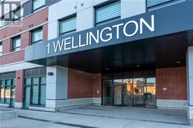 1 Wellington St in Brantford, ON - Building Photo - Building Photo