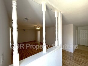 2240 Stoner St SW in Albuquerque, NM - Building Photo - Building Photo
