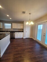 4402 King's Canyon Dr in Taylor, TX - Building Photo - Building Photo