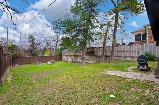 property at 1614 Seevers Ave