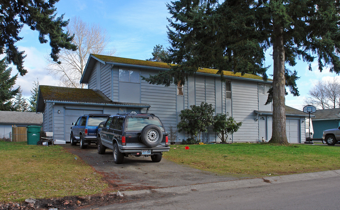 417 97th Dr NE in Lake Stevens, WA - Building Photo