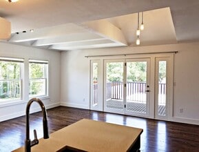 4300 Junius St in Dallas, TX - Building Photo - Building Photo