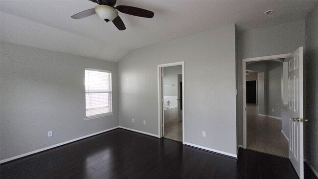 1602 Rustic Hollow Ln