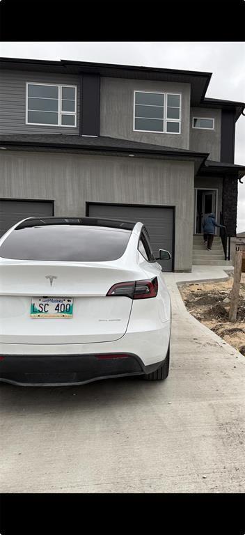 property at 151 Bell Gdns Cv