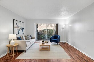 4212 Lake Underhill Rd in Orlando, FL - Building Photo - Building Photo