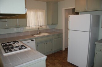 141 San Federico Ave in Santa Barbara, CA - Building Photo - Building Photo