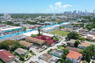 1811 NW 19 Ter in Miami, FL - Building Photo - Building Photo