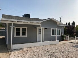 1820 E Woodbury Rd. in Pasadena, CA - Building Photo