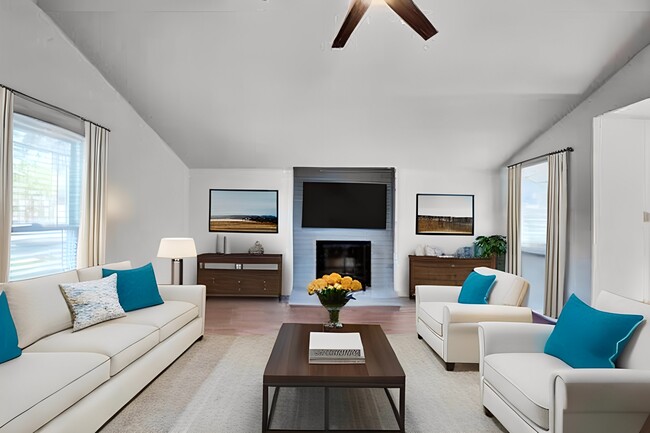 8002 Croftwood Dr in Austin, TX - Building Photo - Building Photo