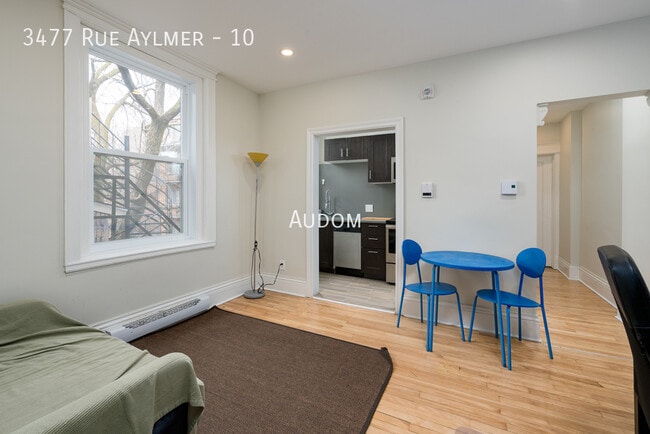 property at 3477 Rue Aylmer